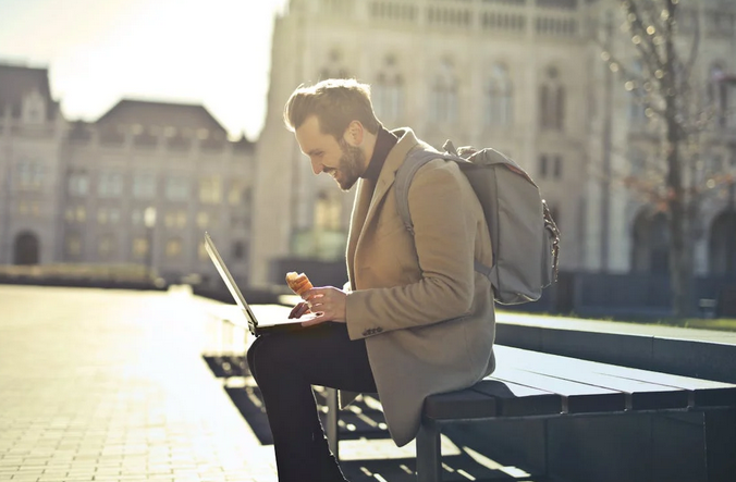 digital nomad